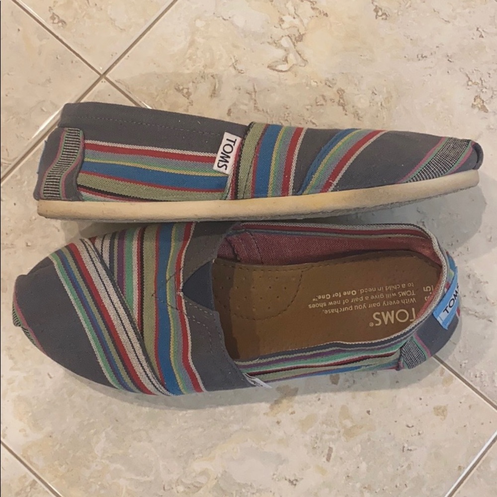 Toms Canvas Shoes